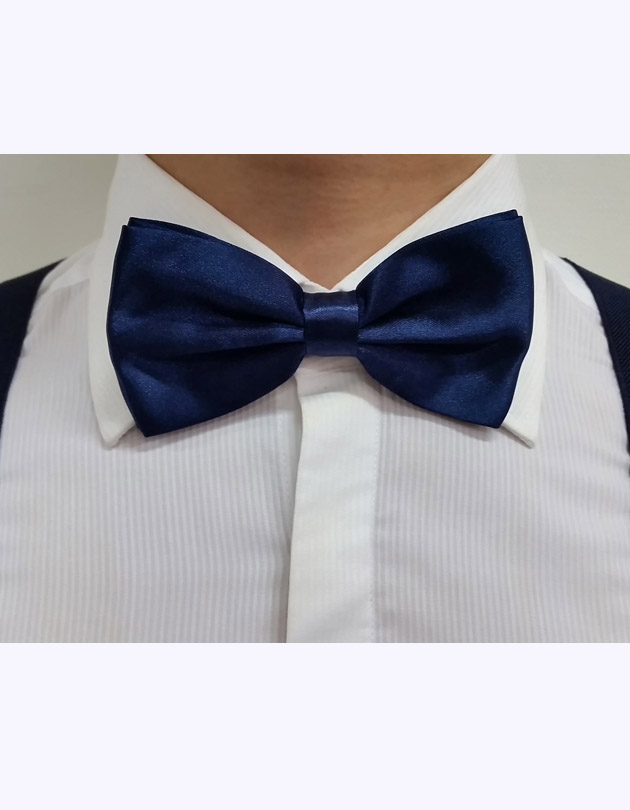 Bow Tie in Navy Blue